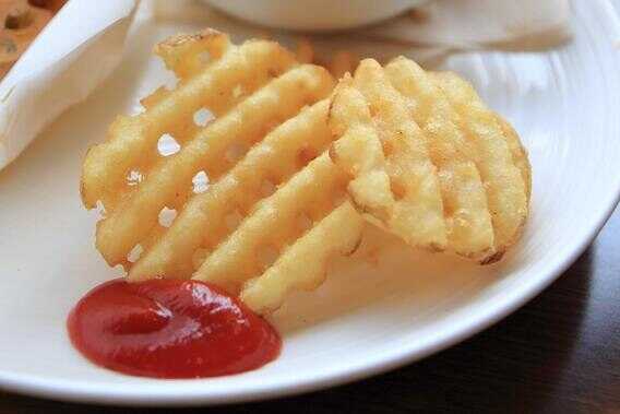 air fryer frozen waffle fries, air fried